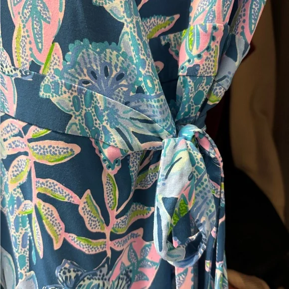 Lilly Pulitzer wrap dress - Picture 7 of 8